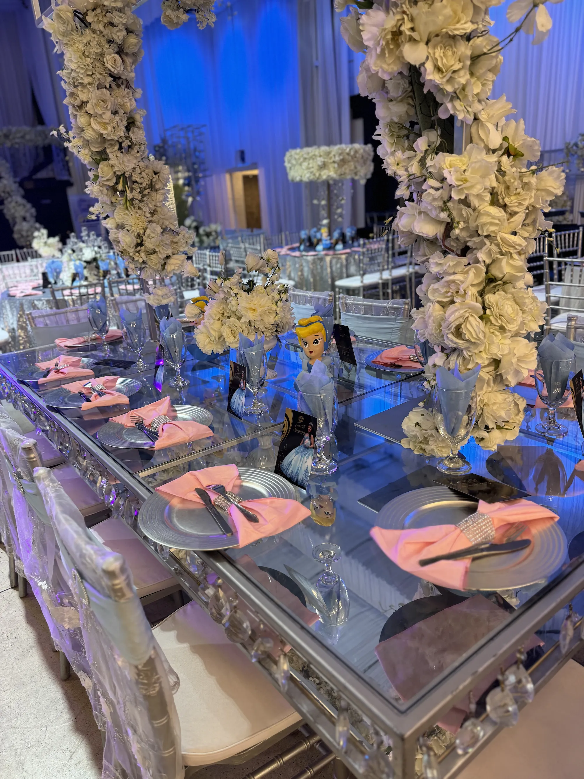 Esmys Events Main Table Decoration