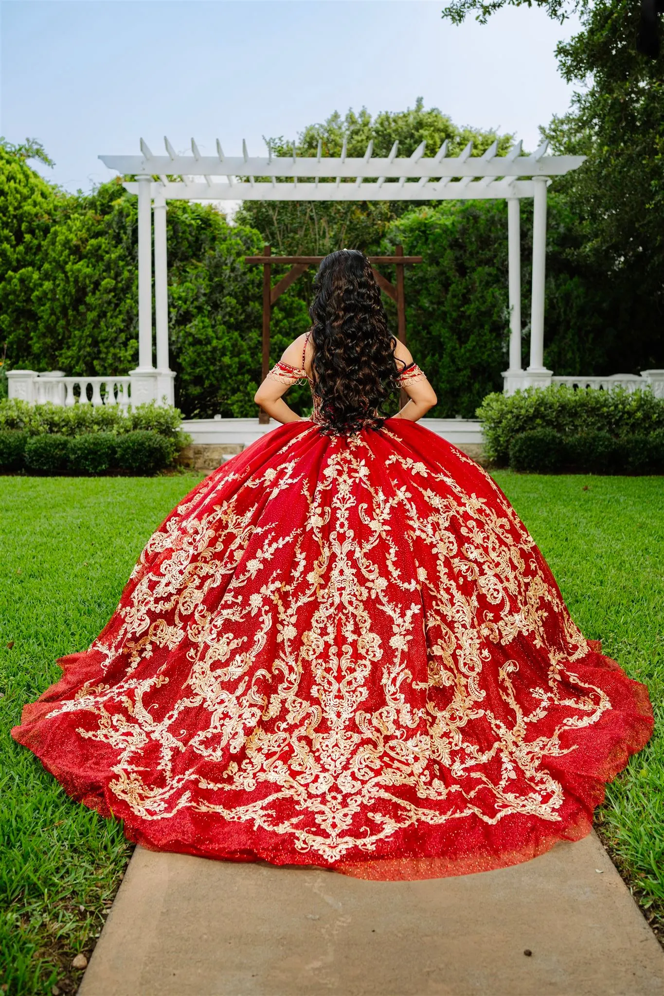 Grand Rose Ballroom Outdoor Venue for Quinceaneras